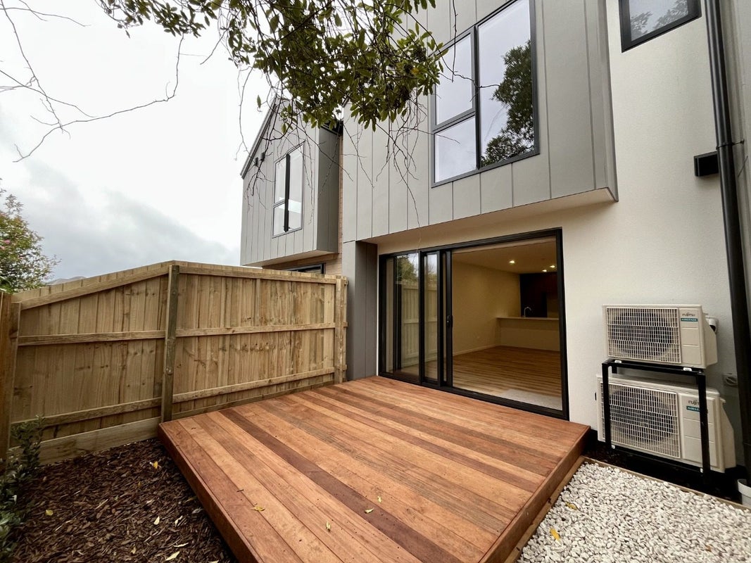 2/12 Trist Place, Edgeware, Christchurch - Carousel 1