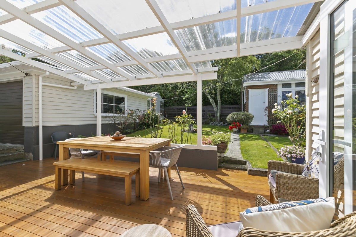 29 Cooper Street, Karori, Wellington - Carousel 1