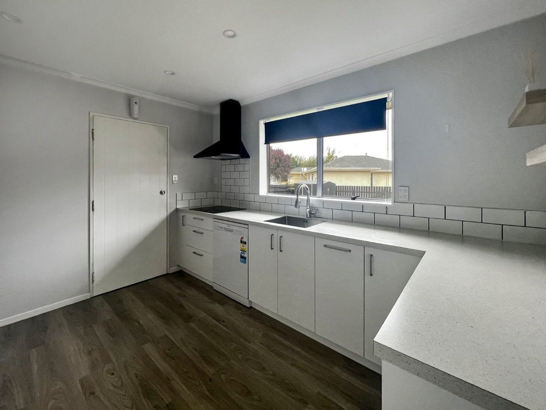 3A Christian Place, Awapuni, Palmerston North - Carousel 2