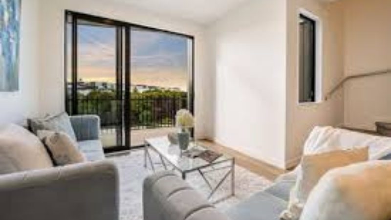 52 Westgate Drive, Massey, Auckland - Carousel 1