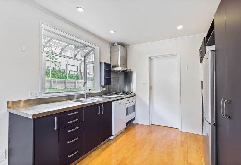 38 Simon Ellice Drive, Bayview, Auckland - Carousel 2