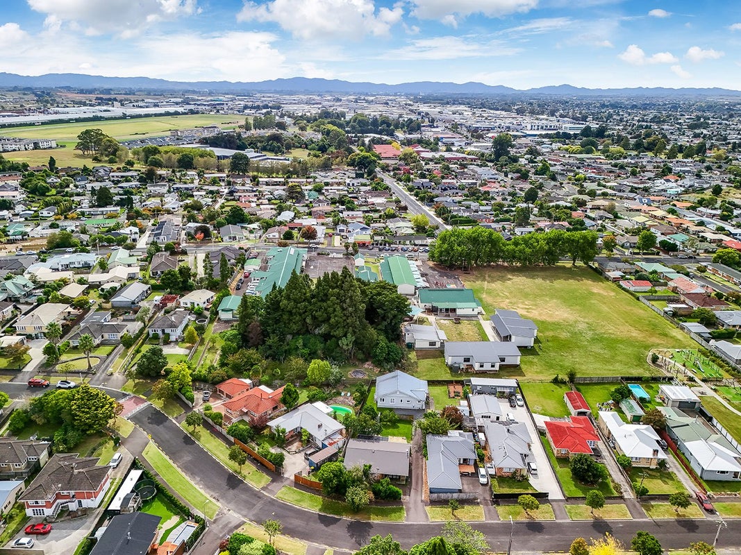 18A Hinton Avenue, Forest Lake, Hamilton - Carousel 28