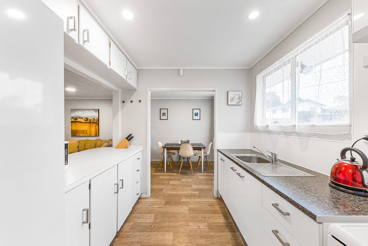 1/18 Matipo Road, Te Atatu Peninsula, Auckland - Carousel 2