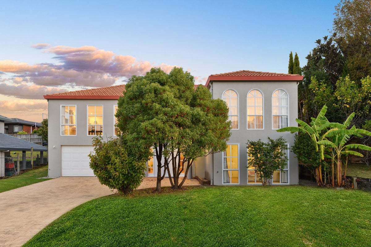 14 Belleaire Court, West Harbour, Auckland - Carousel 2