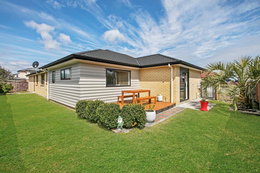 29 Reding Street, Takanini, Auckland - Carousel 1