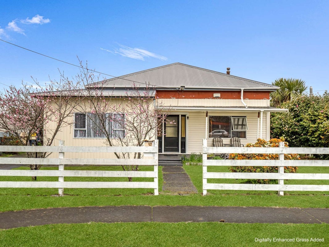 26 Falkland Street, Whanganui East, Whanganui - Carousel 1