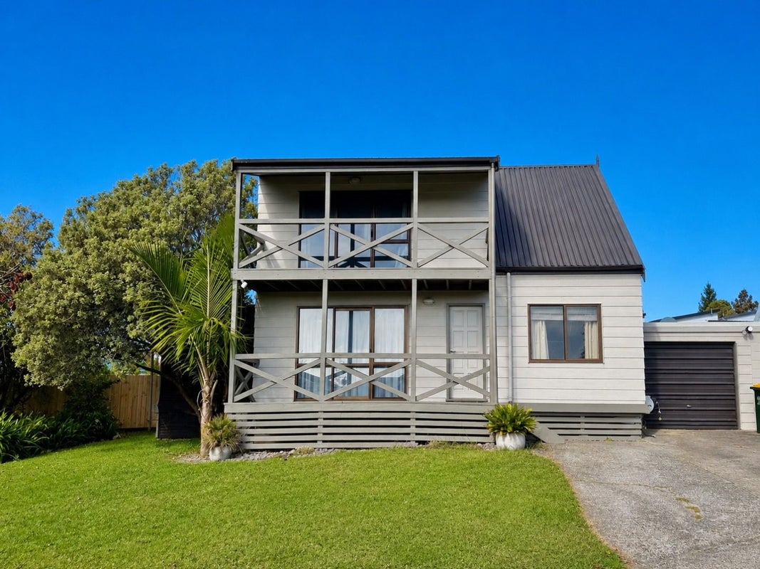 11A Cairngorm Place, Highland Park, Auckland - Carousel 1