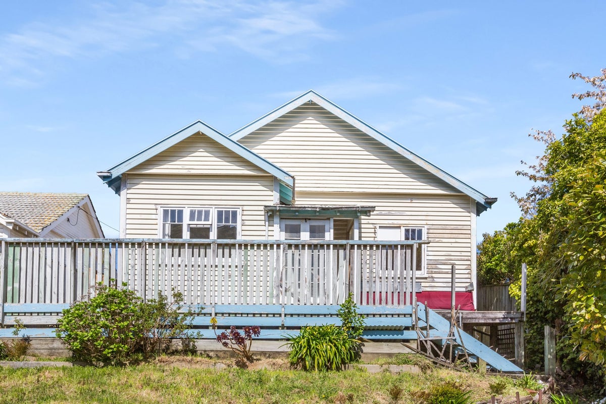 20 Khandallah Road, Ngaio, Wellington - Carousel 1