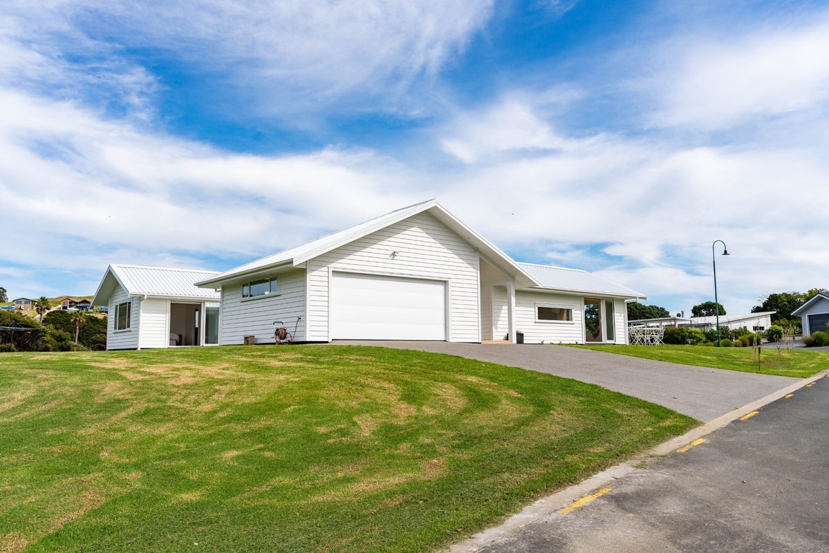 24 Waterman Drive, Langs Beach, Waipu - Carousel 1