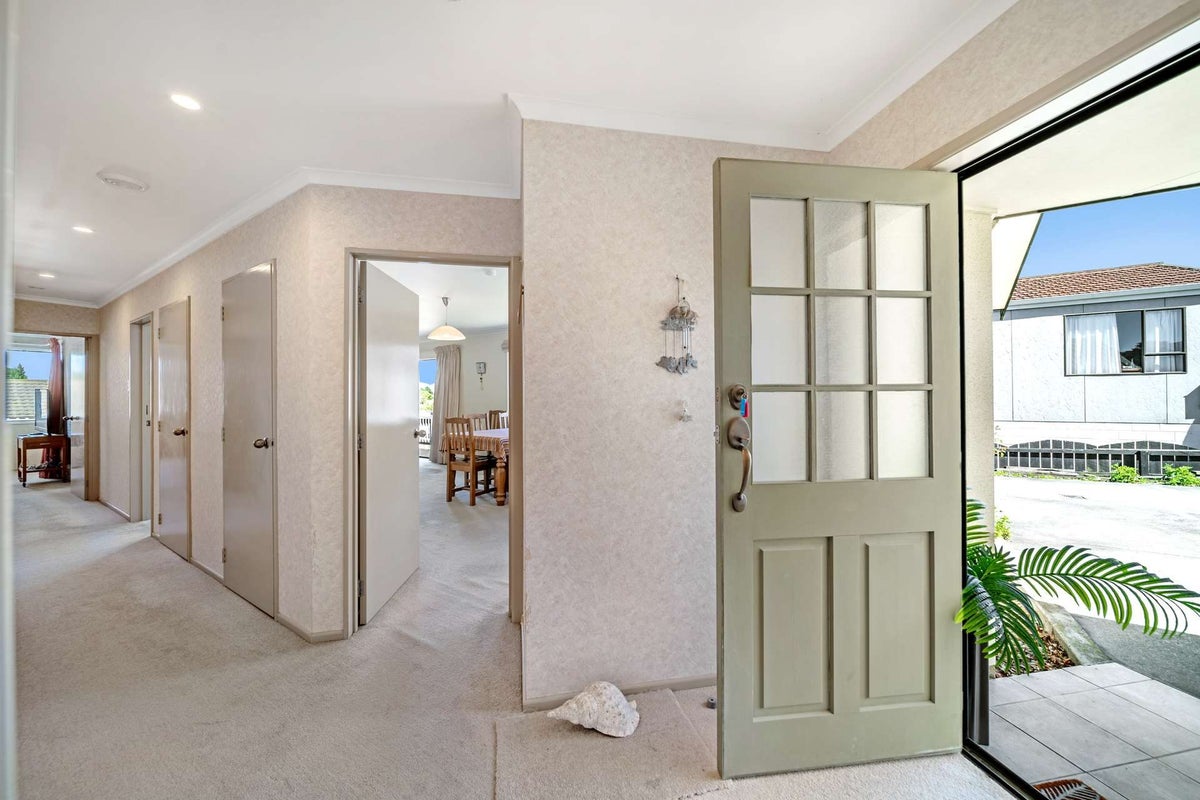28 Leven Street, South Hill, Oamaru - Carousel 2