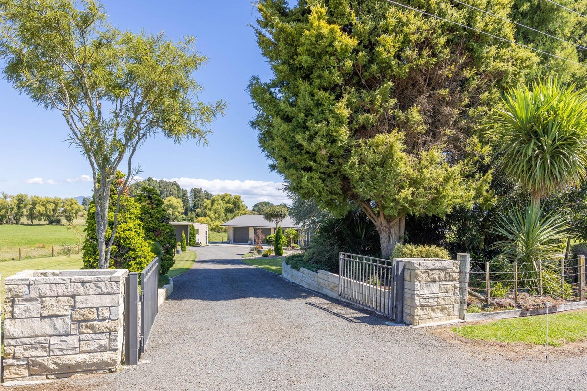 115 Barrett Road, Temple View, Hamilton - Carousel 2