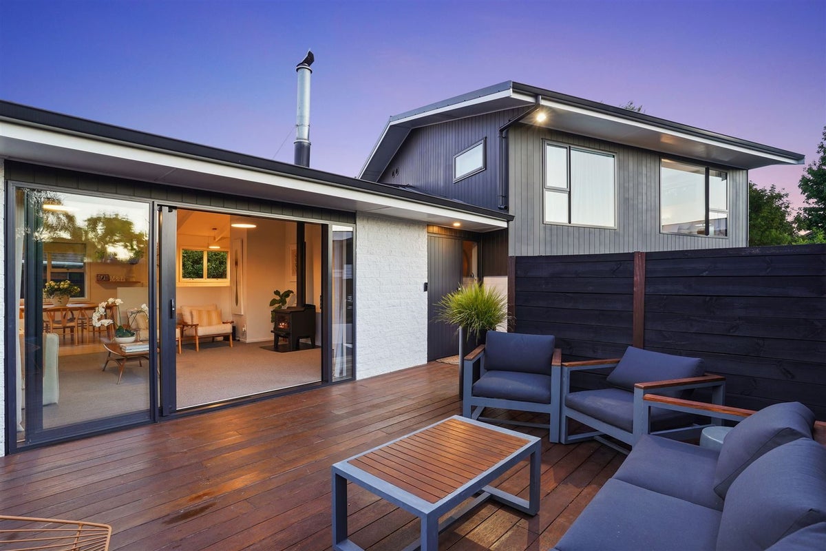 11 Lombard Place, Avonhead, Christchurch - Carousel 1