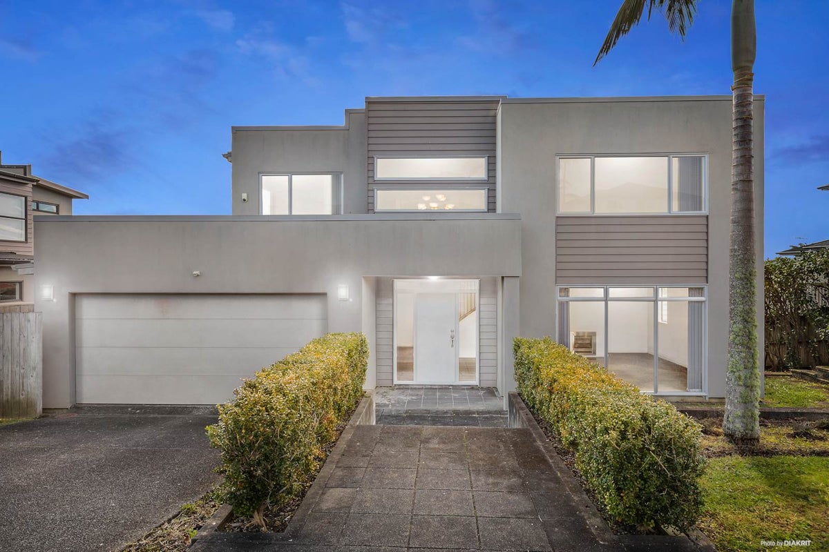 18 Oak View Terrace, Schnapper Rock, Auckland - Carousel 2