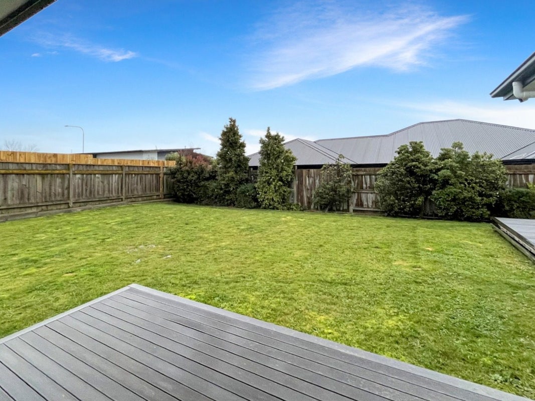 7 Monaco Grove, Fitzherbert, Palmerston North - Carousel 16