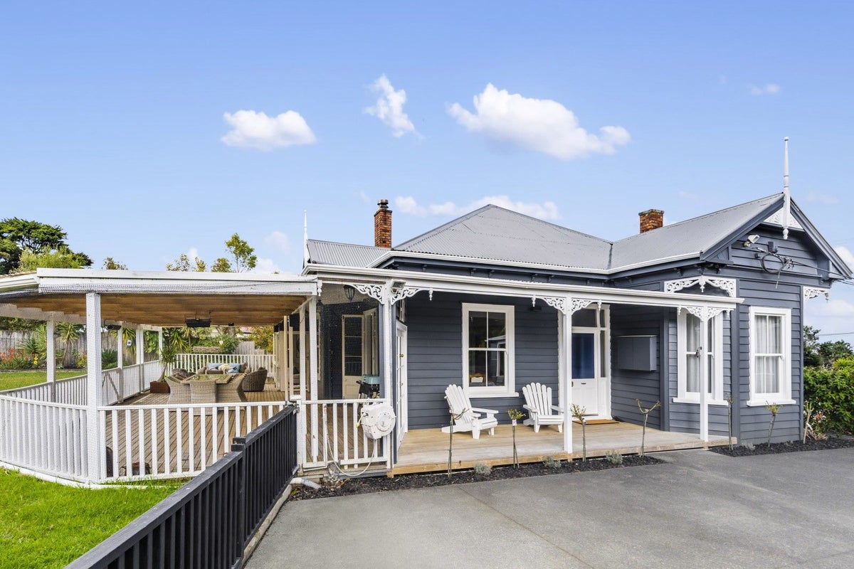 121 Paremoremo Road, Lucas Heights, Auckland - Carousel 1