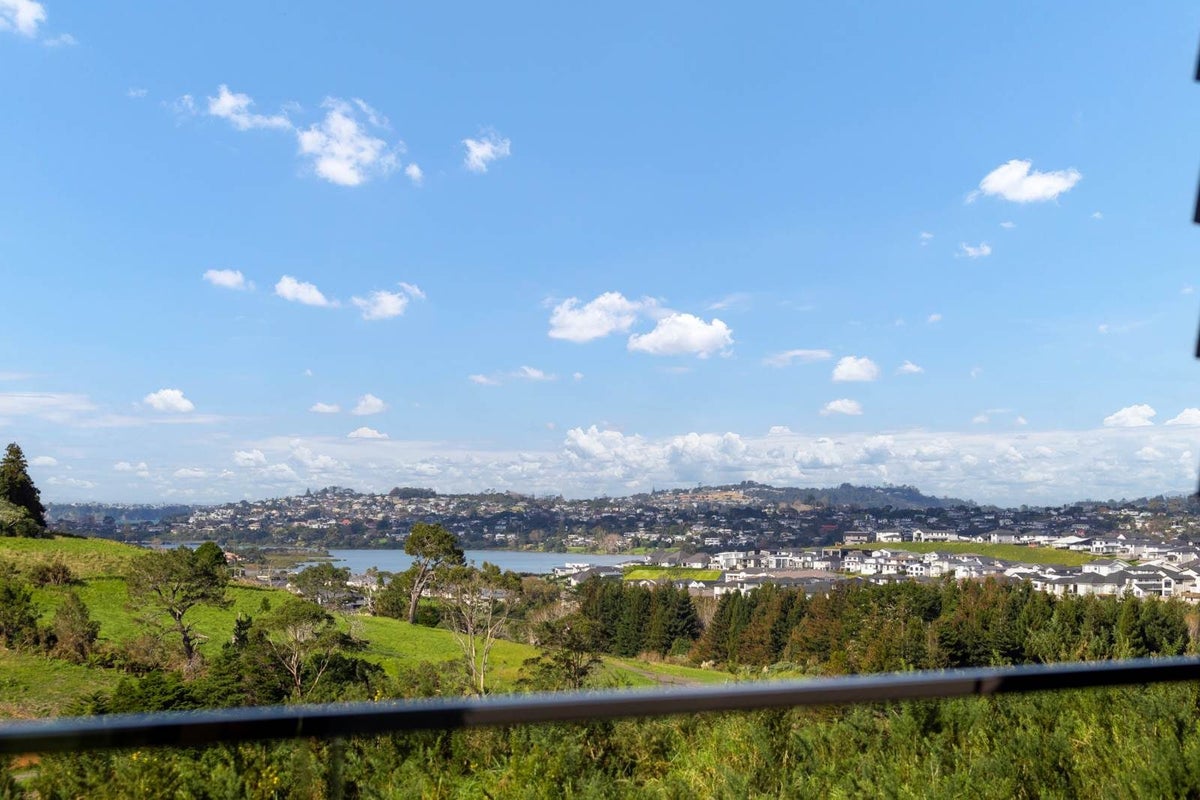 58 Paparahi Place, Silverdale - Carousel 11