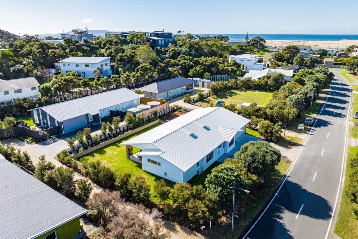 53 Seabreeze Road, Mangawhai Heads, Mangawhai - Carousel 2