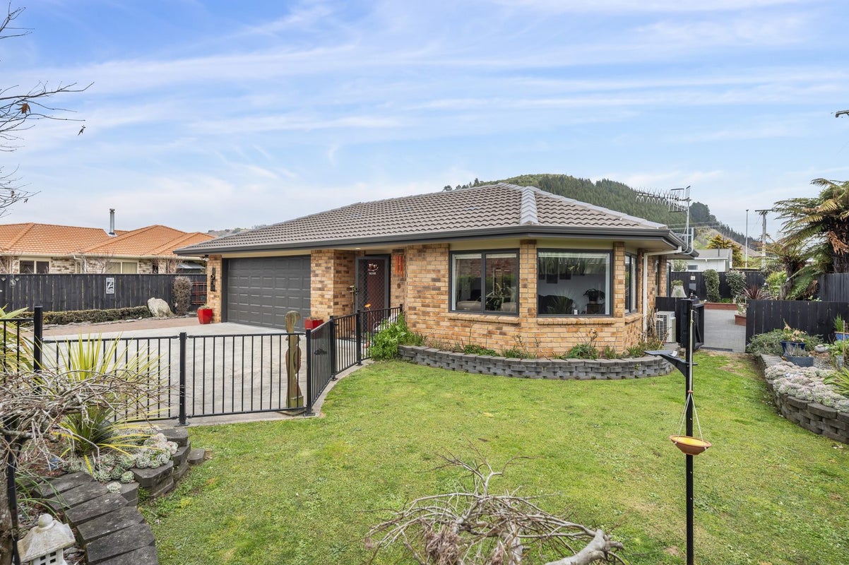 21 Kauae Place, Ngongotaha, Rotorua - Carousel 1