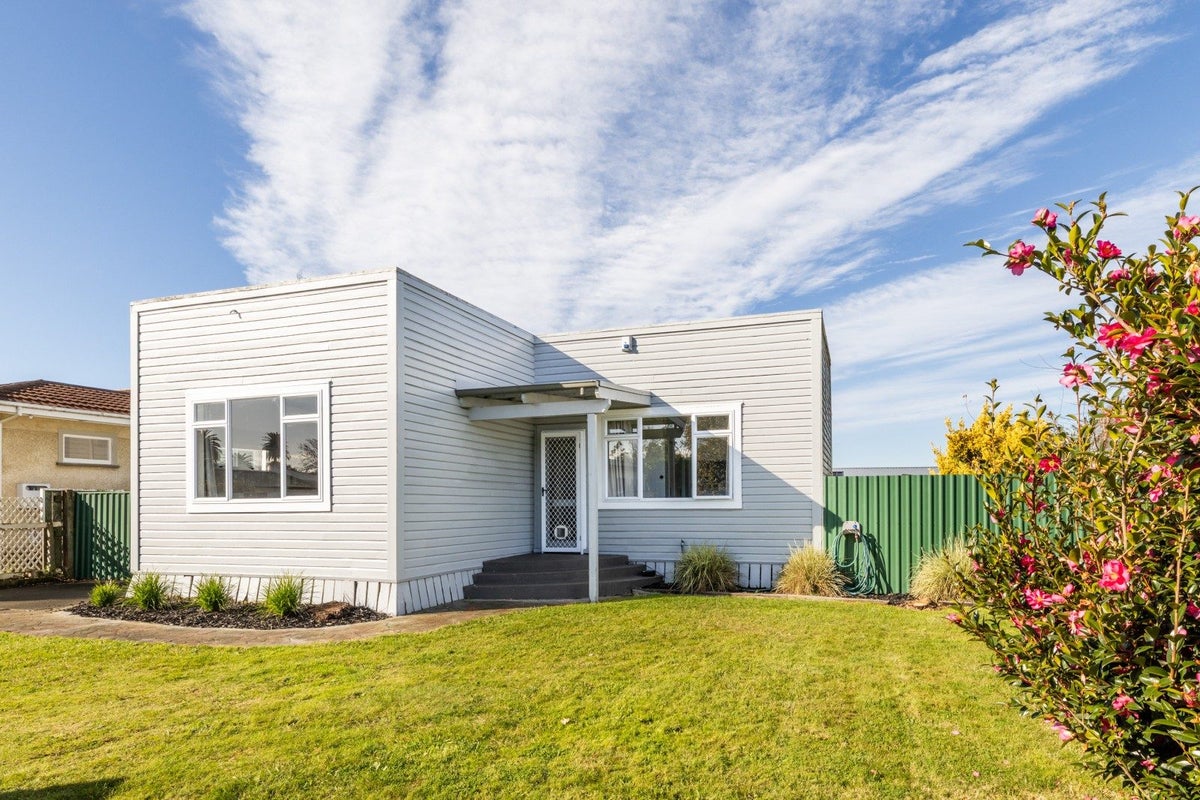 1004 Garry Street, Raureka, Hastings - Carousel 1