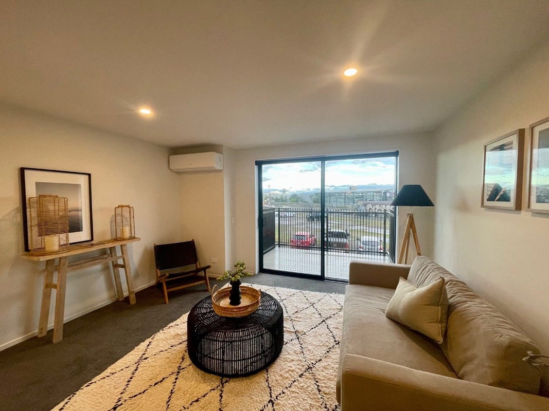 5/327 Lincoln Road, Addington, Christchurch - Carousel 2