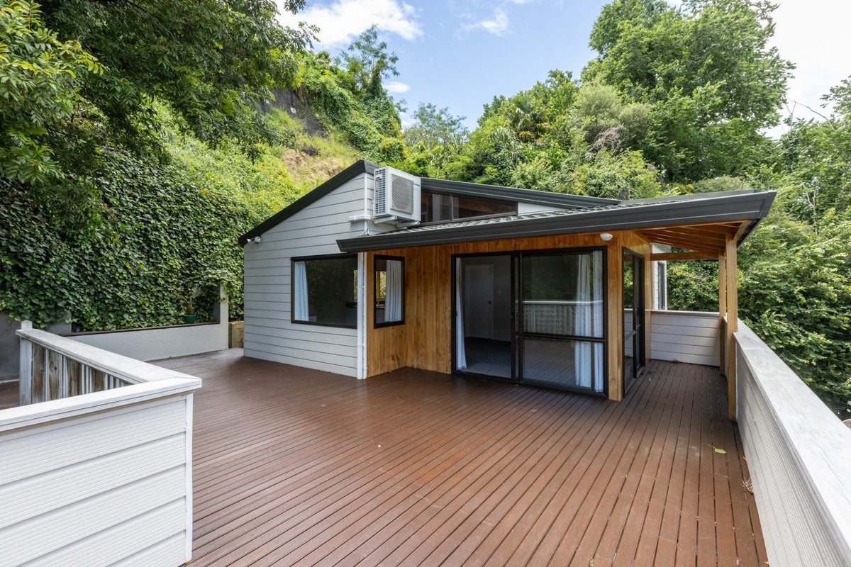 21A Milton Road, Bluff Hill, Napier - Carousel 13