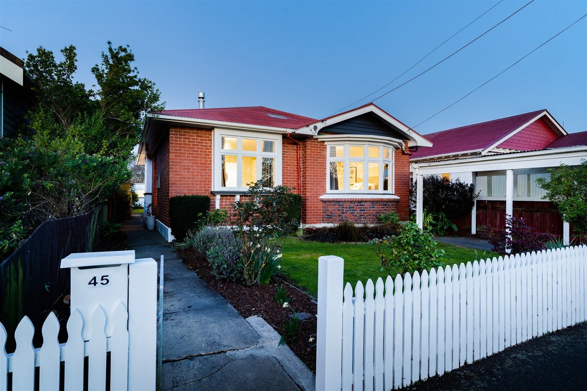 45 Cranley Street, Musselburgh, Dunedin - Carousel 1