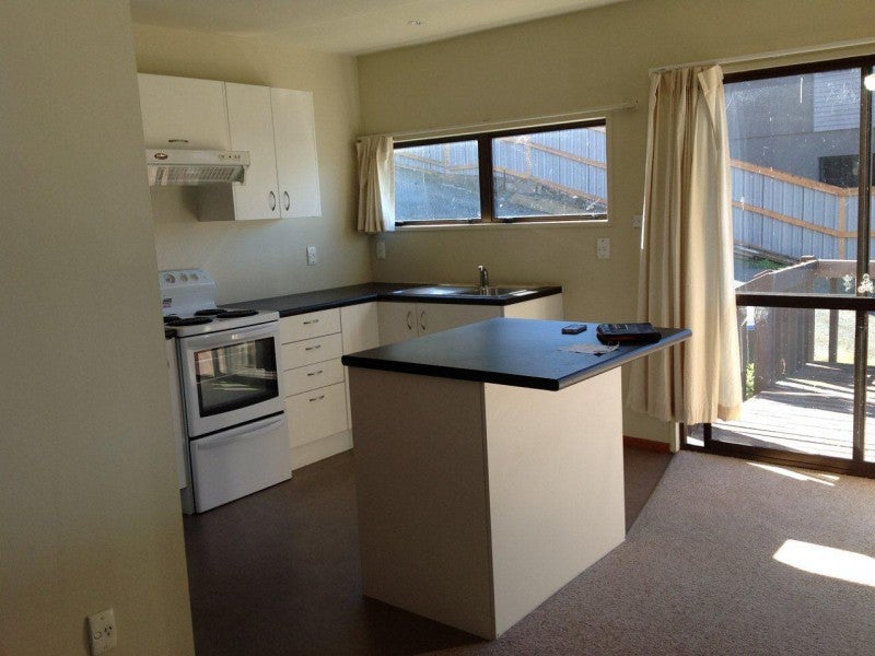 64A Wynyard Crescent, Fernhill, Queenstown - Carousel 2