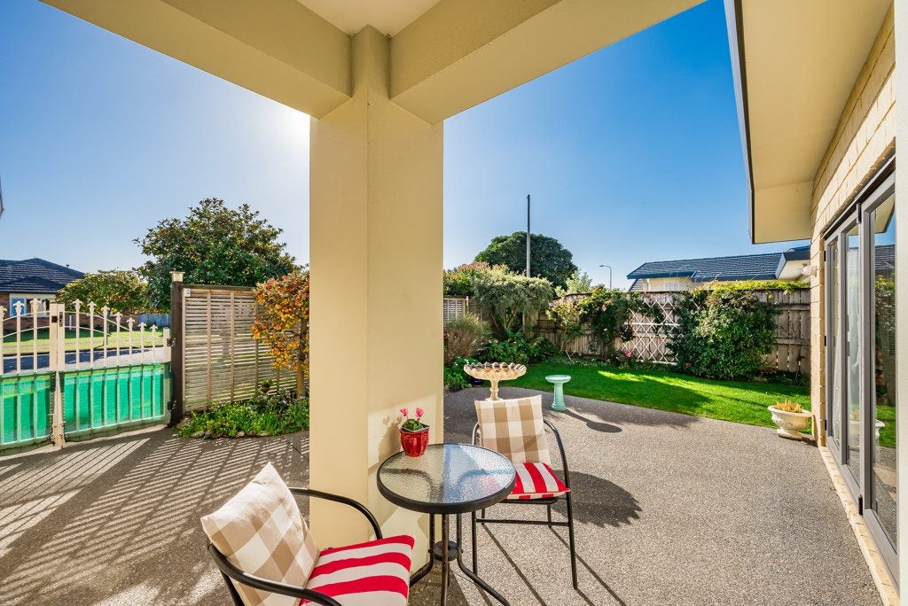27 San Priamo Place, Paraparaumu Beach, Paraparaumu - Carousel 2