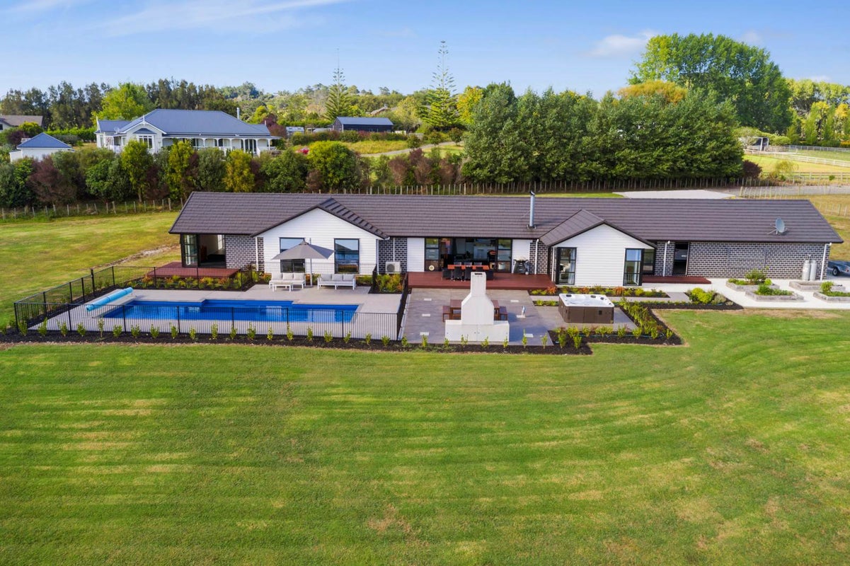 123 Green Road, Albany - Carousel 1