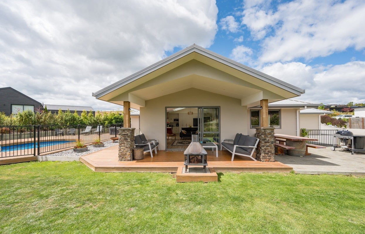 9 Kohuhu Lane, Redwood Valley - Carousel 1
