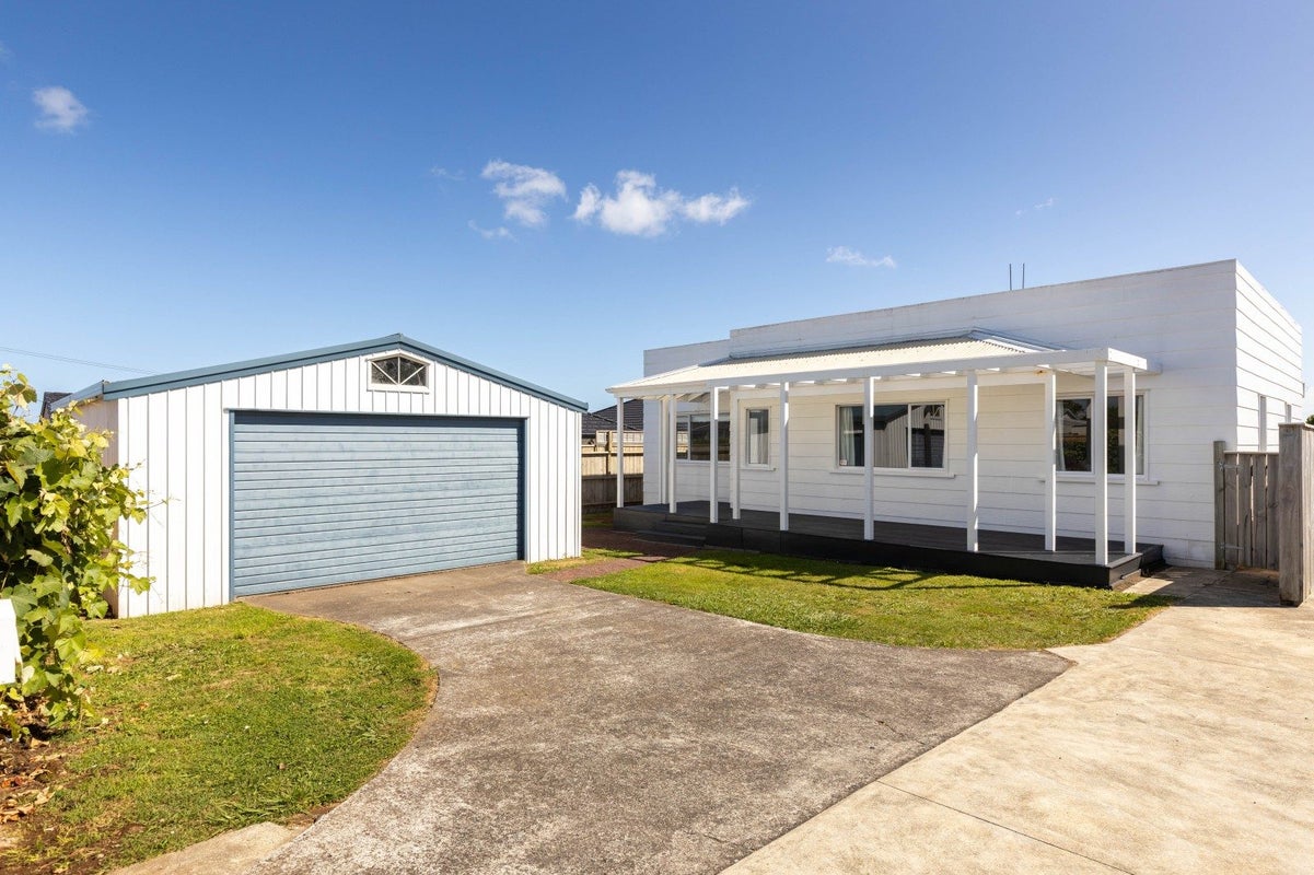 251 Huatoki Street, Upper Vogeltown, New Plymouth - Carousel 25