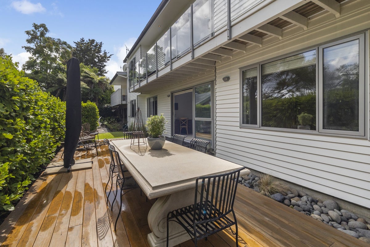 89A Beach Haven Road, Beach Haven, Auckland - Carousel 1