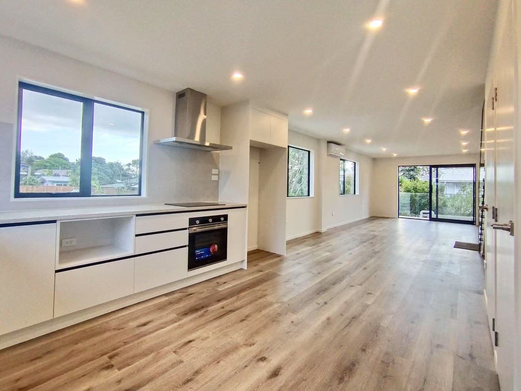 24 Cosy Place, Howick, Auckland - Carousel 1