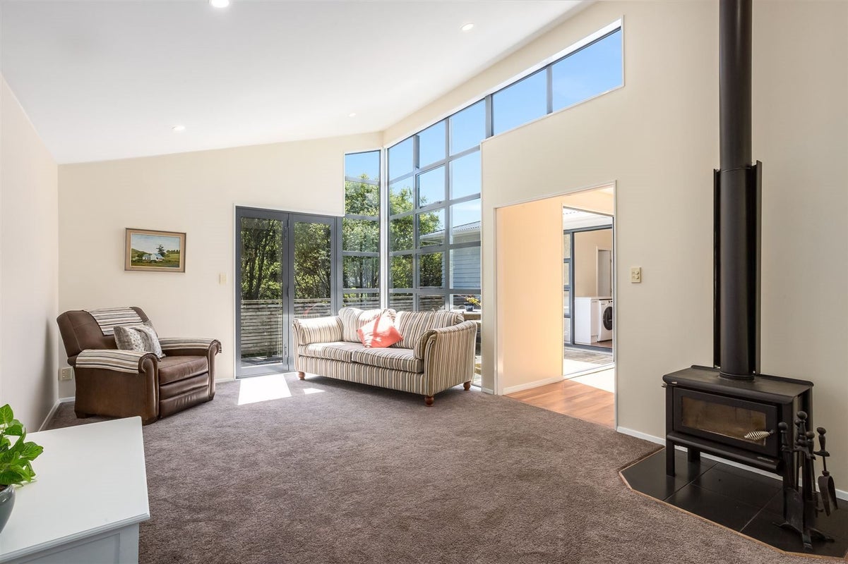 8 Muri Road, Pukerua Bay, Porirua - Carousel 2