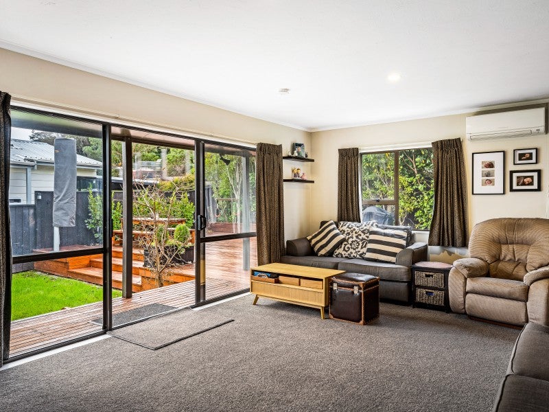 32A Shanly Street, Brown Owl, Upper Hutt - Carousel 1