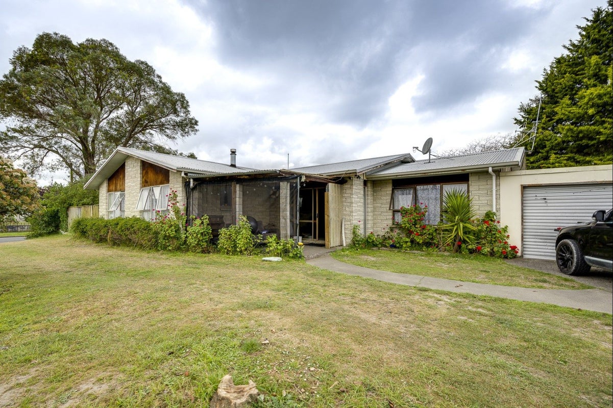 1 Hudson Road, Flaxmere, Hastings - Carousel 1