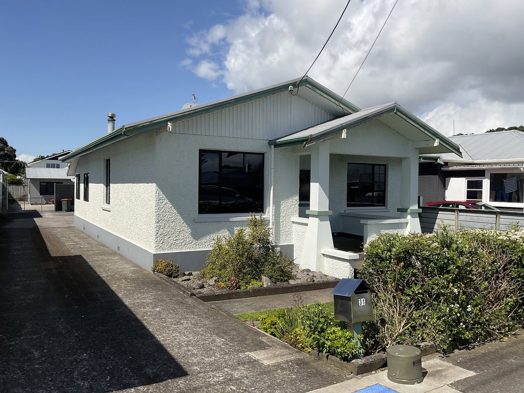 31 Sackville Street, Fitzroy, New Plymouth - Carousel 1