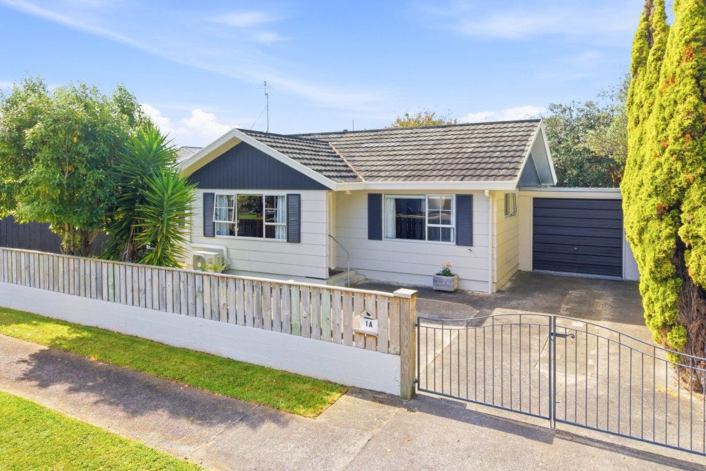1A Hackett Street, Whanganui East, Whanganui - Carousel 1