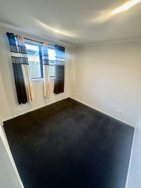 35 Benjamin Avenue, Rototuna North, Hamilton - Carousel 8
