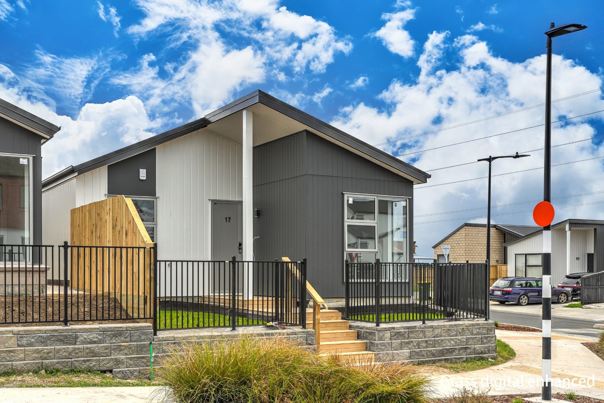 17 Puwha Street, Massey, Auckland - Carousel 2