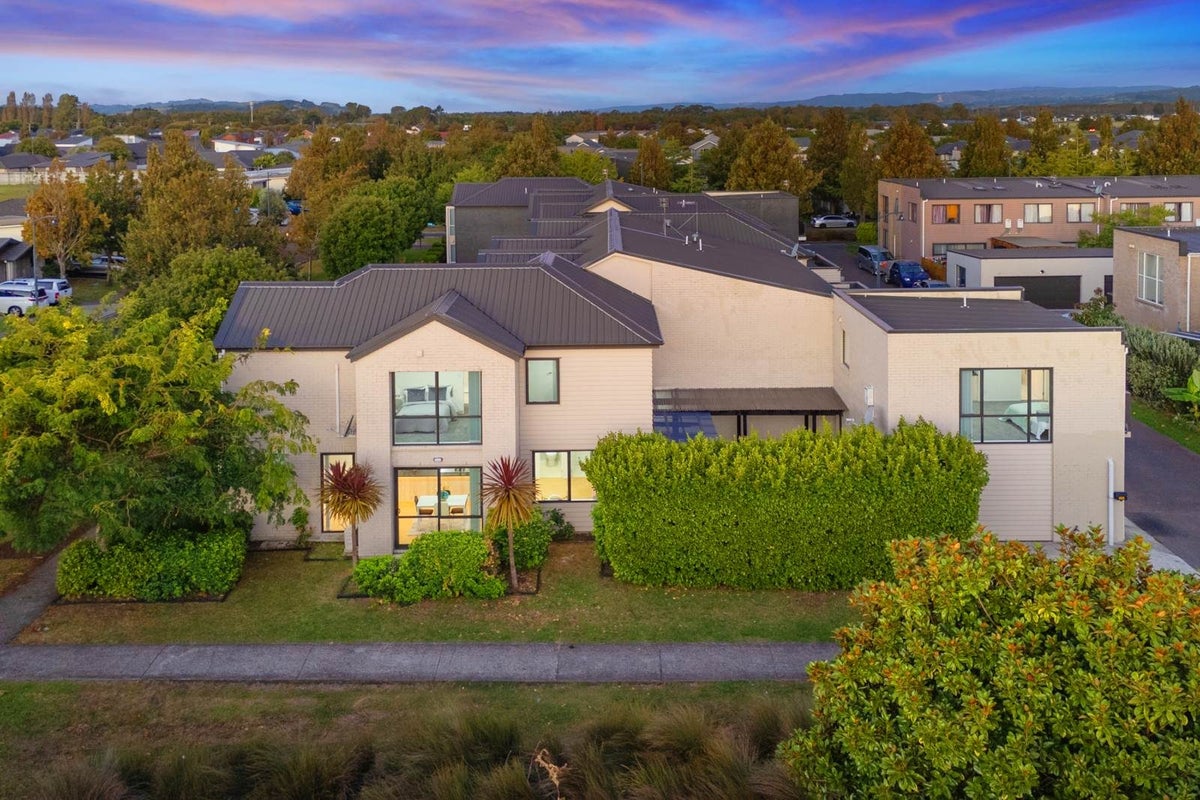 23 Popokatea Drive, Takanini, Auckland - Carousel 2