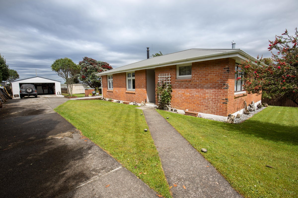 6 Thomas Road, Gladstone, Greymouth - Carousel 1