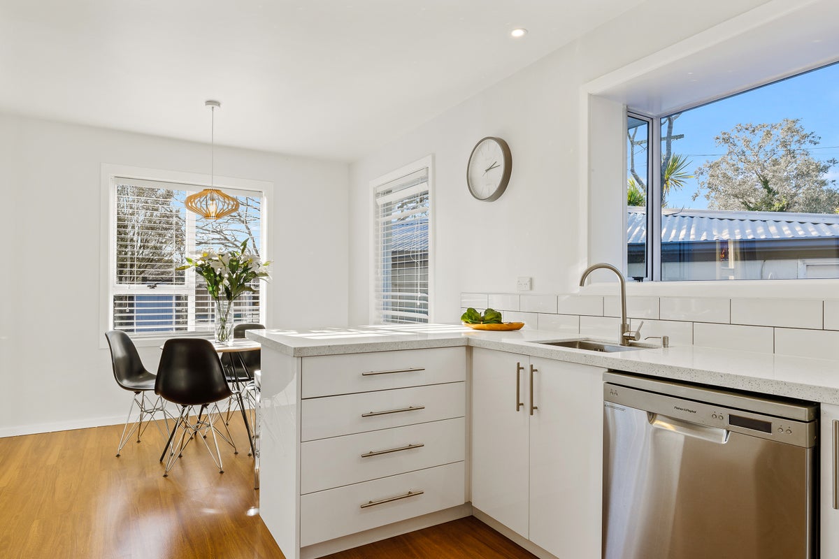 1/37 Bentley Street, Russley, Christchurch - Carousel 2