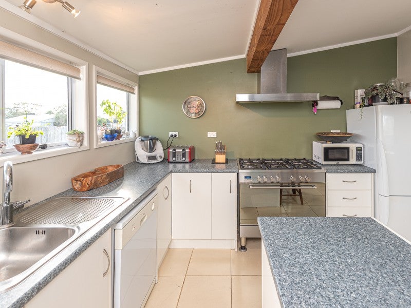 21 Ruapehu Street, Castlecliff, Whanganui - Carousel 20