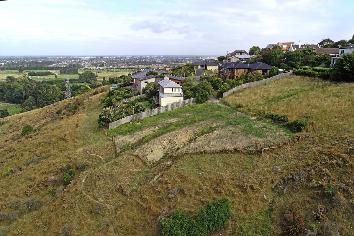7 Sedbergh Place, Westmorland, Christchurch - Carousel 2