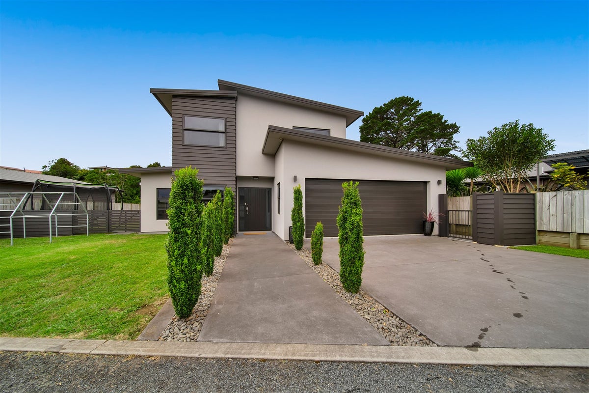13 Te Arakete Place, Hurworth, New Plymouth - Carousel 27
