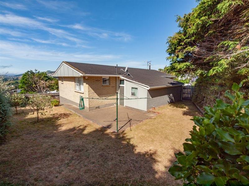 17 Hawtrey Terrace, Churton Park, Wellington - Carousel 1