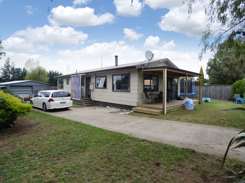 12 Lake Street, Takapau, Takapau - Carousel 1