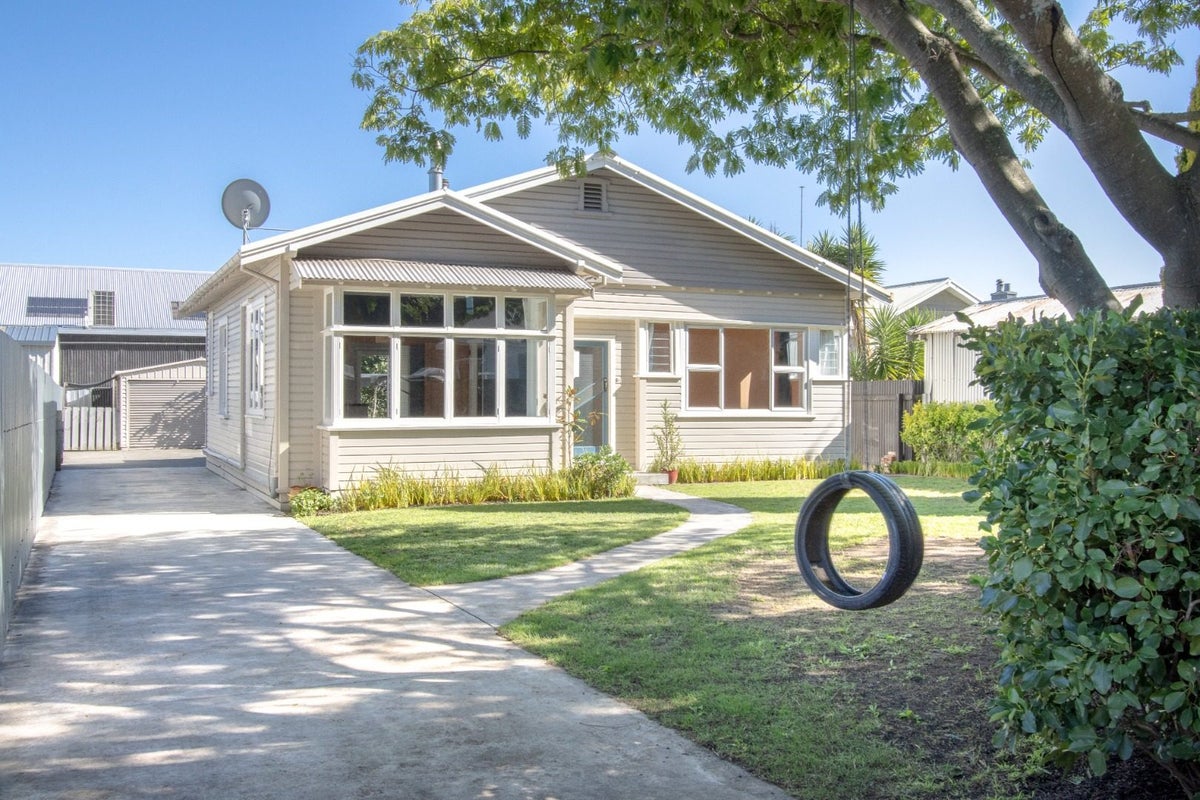 137 Battery Road, Ahuriri, Napier - Carousel 1
