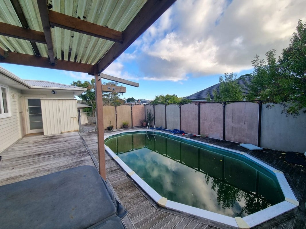11 Matipo Road, Te Atatu Peninsula, Auckland - Carousel 15